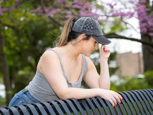 Miniatura 8 de Funky Junque - Gorra para mujer, entrecruzada, diseño desgastado, se puede usar con coleta o chongo