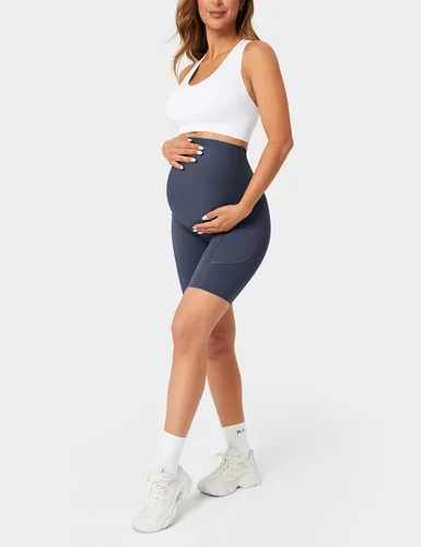Miniatura 5 de Buttergene Pantalones cortos de maternidad de 8 pulgadas, pantalones cortos de maternidad sobre el vientre, pantalones cortos deportivos
