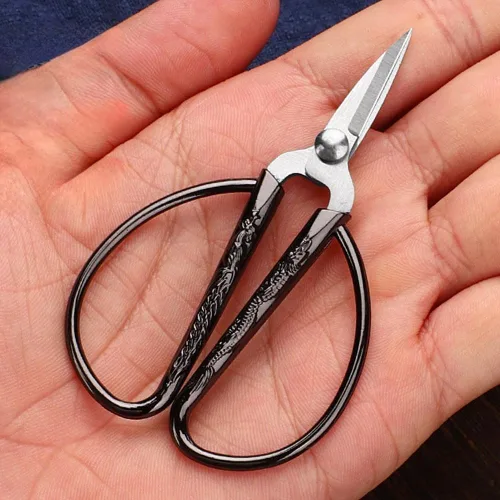 Tijeras pequeñas de bordado de costura de 3.3 pulgadas, tijeras pequeñas de acero inoxidable, tijeras de detalle de punta afilada para costura, Negro