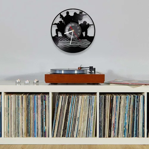 Miniatura 6 de Reloj de pared militar de diseño patriótico de 12 pulgadas, funciona con pilas, con bandera estadounidense, disco de vinilo decorativo, regalo Sin