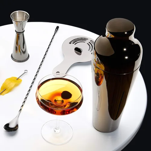 Miniatura 8 de Viski Coctelera parisina contorneada de acero inoxidable pulido de alto brillo con tapa y colador integrados, color negro, juego de 1 unidad de 25