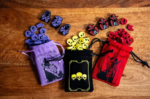Miniatura 2 de Capstone Games Pagan: Destino de Roanoke - Juego de Fichas de Madera, 125 Fichas Pintadas y 3 Bolsas de Tela Impresas Personalizadas