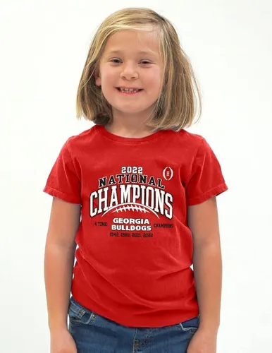 Miniatura 2 de Blue 84 Camiseta unisex para niños con licencia oficial de Georgia Bulldogs National Champs 2022-2023 con cordones rojos