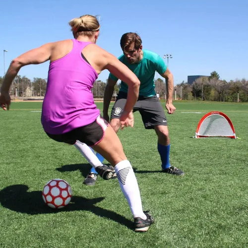 Miniatura 2 de GoSports Porterías de fútbol portátiles desplegables para patio trasero – Niños y adultos – Juego de dos redes con conos de entrenamiento