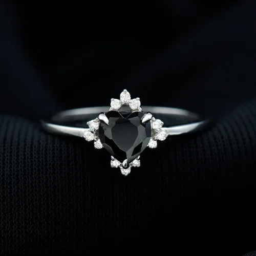 Miniatura 2 de Anillo de promesa de ónix negro con forma de corazón certificado con moissanita 1 pieza Calidad AAA