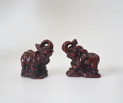 Miniatura 3 de Mini estatua de elefante, figuras de elefantes indios de resina Feng Shui para decoración del hogar, oficina, familia, animales, regalos de regreso