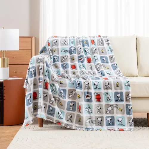 Miniatura 2 de Berkshire Blanket Peanuts® VelvetLoft® - Manta de felpa de Snoopy con bonitos personajes, Snoopy, diseño a cuadros, azul, manta de 55 x 70 pulgadas