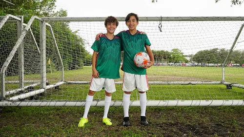 Miniatura 8 de PAIRFORMANCE Uniformes de fútbol para niños, camiseta deportiva de equipo y pantalones cortos para niños, ropa deportiva, unisex, de 4 a 14 años