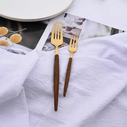 Miniatura 7 de Juego de cubiertos de 16 piezas con tenedor de pastel, juego de cubiertos de acero inoxidable dorado, juego de utensilios de comer con mango