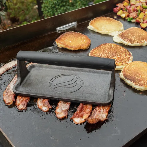 Miniatura 7 de Blackstone 5553 Prensa de Parrilla de Hierro Fundido Pre-Sazonada Mediana de Servicio Pesado-Carne, Hamburguesa, Tocino, Bistec, Panini, Sándwich