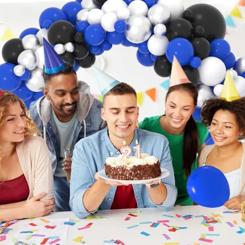 Miniatura 3 de Kit de arco de guirnalda de globos azules, negros y blancos, plateados, 127 globos de color azul rey, blanco, negro, plateado, metálico, para Azul