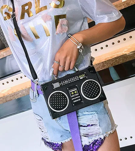 Miniatura 8 de QZUnique Bolsa de hombro con forma de cinta grabadora de radio bolsa cruzada de poliuretano para mujer bolsa de noche retro bolso de mano