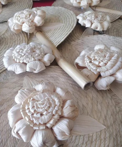 Miniatura 7 de Jacq & Jürgen - Paquete de 4 abanicos de mano de palma de color natural de 13 ″ - Abanicos de mano de boda para invitados, abanicos florales