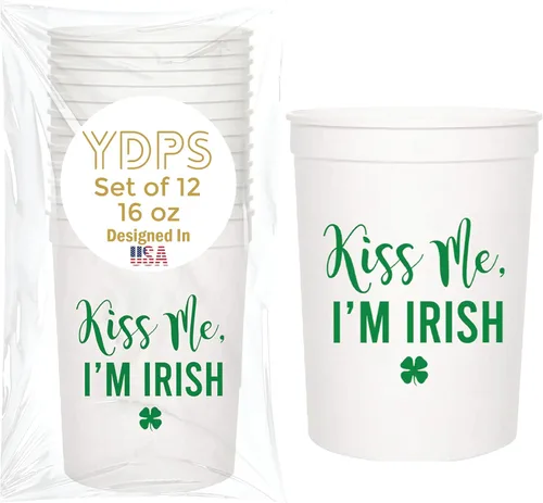 Kiss Me I'm Irish - Juego de tazas de plástico para el día de San Patricio, 12-16 onzas para recuerdos de fiesta y decoraciones temáticas de trébol,