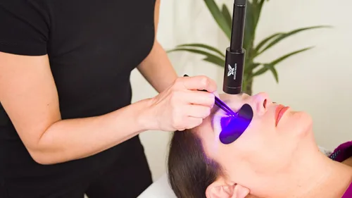 Miniatura 8 de Existing Beauty Lámpara UV para extensiones de pestañas, luz UV con control de pedal de pie, mejora la longevidad de las pestañas, para técnicos