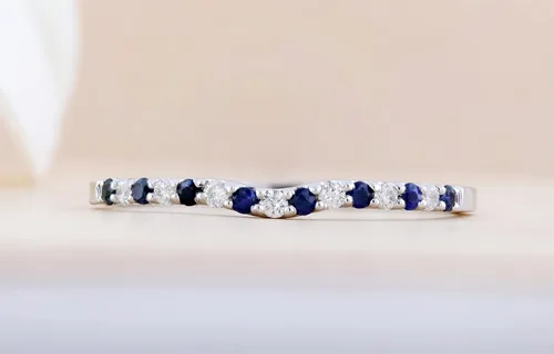 Miniatura 3 de Dazzlingrock Collection Alianza de boda redonda alternativa de zafiro azul y diamante blanco para mujer (0.10 qtw, color I-J, claridad I1-I3) en oro