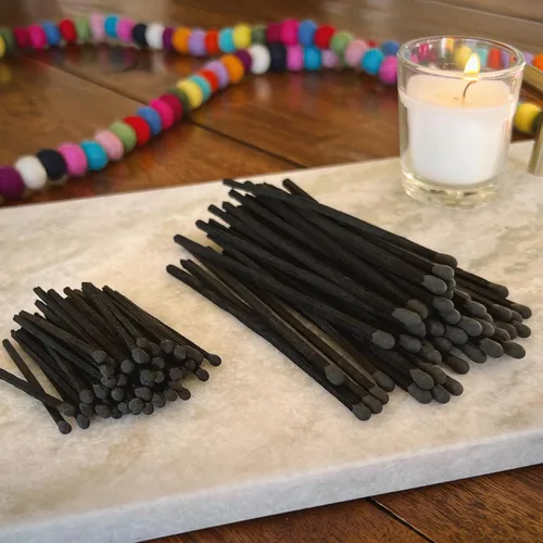 Miniatura 3 de Fósforos negros de 4 pulgadas + calcomanías de golpeador incluidas, 300 cerillas decorativas de seguridad de punta negra Cerillas largas