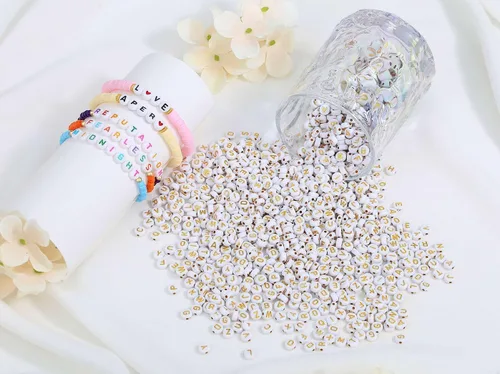 Miniatura 2 de LAIDANLA - 1500 cuentas de letras acrílicas del alfabeto doradas, cuentas redondas blancas de 7×4mm para hacer joyas, pulseras, collares, llaveros