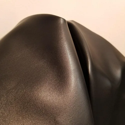 Miniatura 69 de NAT Leathers Muestras de colores marrones y tostados de nuestra piel sintética vegana por yarda, piel sintética 0.9 mm (5 cm de ancho x 5 cm)