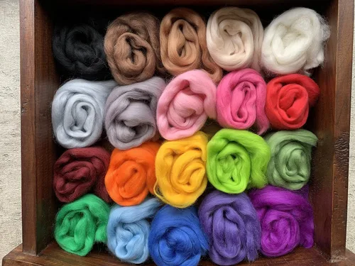 Miniatura 3 de heidifeathers Kit de fieltro húmedo en caja premium - 20 colores merino