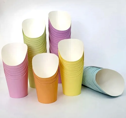 Vasos de charcutería de colores de 14 onzas, papas fritas, palomitas de maíz, dulces, aperitivos. Paquete de 50 vasos de papel desechables (surtido)