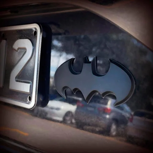 Miniatura 3 de Fan Emblems Emblema de coche de Batarang de Batarang de 1989, símbolo de Batarang 3D, color negro mate, tamaño: 3.8 x 1.8 x 0.2 pulgadas - 1989