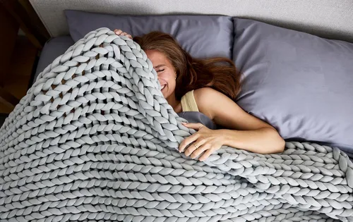 Miniatura 15 de Nuzzie Manta de Punto Grueso - Transpirable, Refrescante, Manta de Punto Hecha a Mano para Dormir - Lavable a Máquina, Diseño Decorativo Elegante