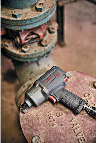 Miniatura 30 de Ingersoll Rand 2235TiMAX Llave de impacto neumática de 1/2 pulgada con salida de par de hasta 1,350 pies-libras