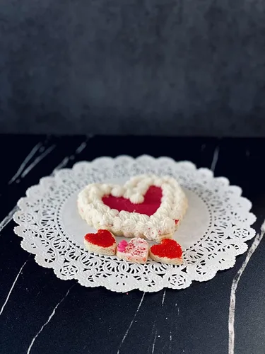 Miniatura 3 de The Baker Celebrations Manteles individuales redondos de papel con encaje – Manteles individuales desechables decorativos blancos de 8 pulgadas