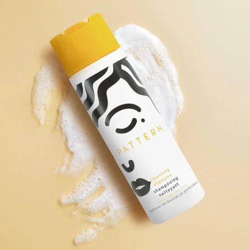 Miniatura 4 de Champú limpiador PATTERN Beauty de Tracee Ellis Ross con aloe y té verde matcha para cabello rizado, obtenga los beneficios del champú clarificante