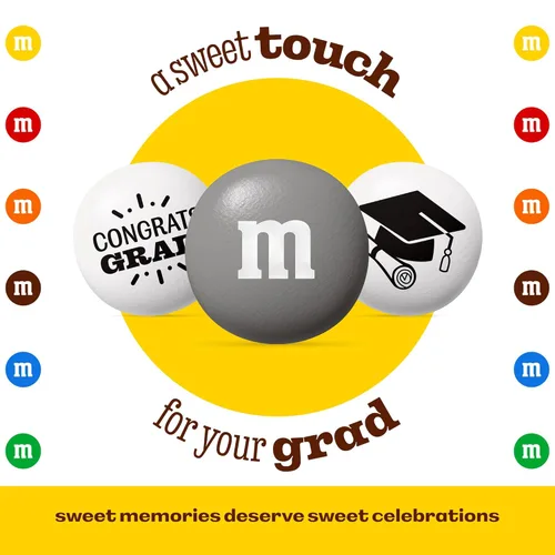 Miniatura 3 de M&M'S World Paquetes individuales de M&M'S con temática de graduación con iconos de felicitaciones YAY!, para recuerdos de fiesta de graduación