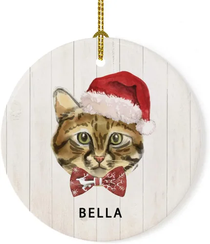 Miniatura 10 de Andaz Press Adorno redondo personalizado de cerámica para árbol de Navidad, abisinio, corona de acebo, sombrero de Papá Noel, con gráfico de gato