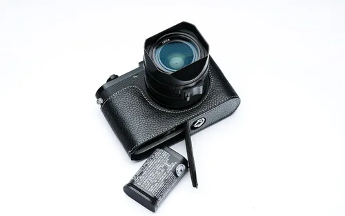 Funda para cámara Leica Q3, hecha a mano de piel auténtica para cámara Leica Q3 versión de apertura inferior + correa de mano (negro)