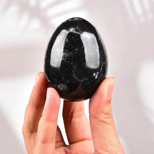 Miniatura 19 de AMOYSTONE Huevo de cristal de cuarzo rosa natural grande para curación y práctica de reiki, piedra de decoración del hogar con base, 3-3.5 pulgadas