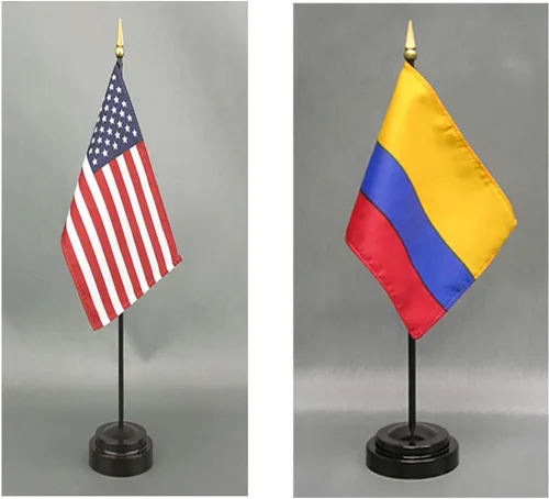 Miniatura 60 de Juego de banderas de escritorio de Afganistán, hecho en Estados Unidos, de rayón de 4 x 6 pulgadas, escritorio de oficina y pequeñas banderas