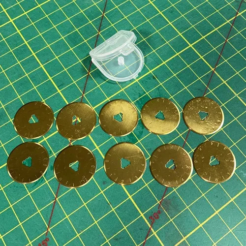 Miniatura 5 de AUTOTOOLHOME Cuchillas de corte rotativas de titanio de 1.102 in, paquete de 10 cuchillas de repuesto para acolchado, costura, álbumes de recortes