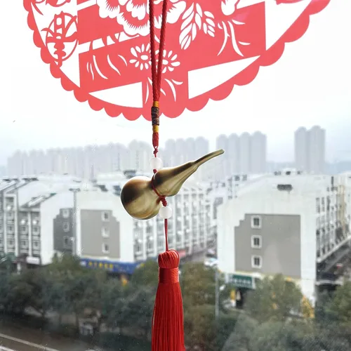 Miniatura 8 de Adornos colgantes de Feng Shui, calabaza dorada de Wu Lou, con tira de la suerte roja, tesoro ideal para colgante de automóvil, dormitorio, puerta