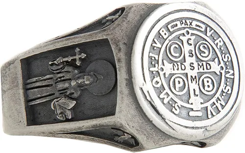Anillo de protección de demonio con cruz de exorcismo de San Benito, anillo de amuleto de plata, regalo para hombres, graduación universitaria y