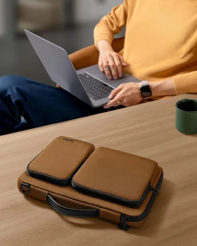 Miniatura 7 de tomtoc 360 Bolsa de hombro protectora para laptop MacBook Pro M4/M3/M2/M1 Pro/Max A3403 A3186 A2991 A2485 2024-2019, funda resistente al agua