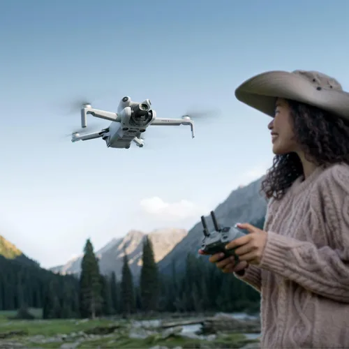 Miniatura 8 de DJI Mini 4 Pro Fly More Combo Plus con DJI RC 2, drones con cámara para adultos 4K, 3 baterías de vuelo inteligentes Plus para hasta 135 minutos