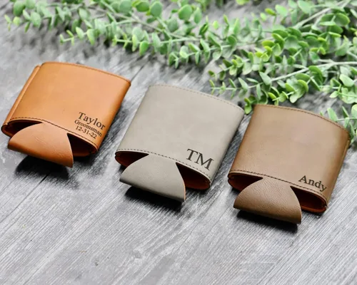 Miniatura 2 de Enfriador de latas para padrinos de boda, regalos personalizados para padrinos de boda, enfriador de latas grabado, soporte para latas de cerveza