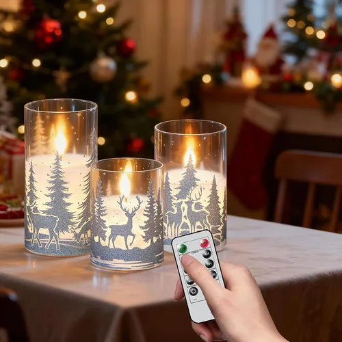 Miniatura 6 de Velas de Navidad sin llama con calcomanías de reno plateado, paquete de 3 velas LED de vidrio a pilas con temporizador remoto, velas de pilar