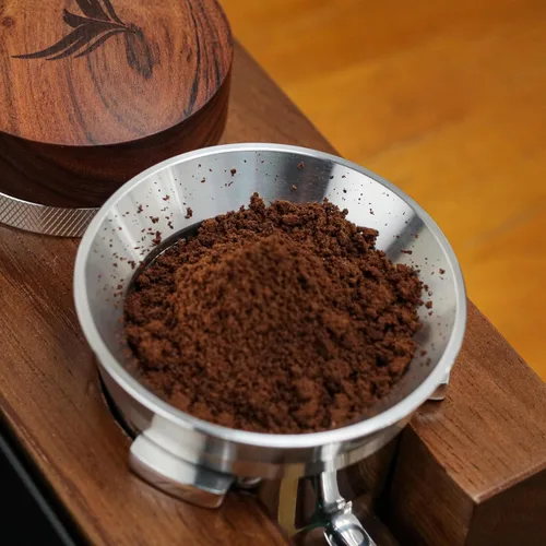 Miniatura 8 de Juego de embudo de dosificación de espresso de 2.126 in y pantalla de disco magnético para café, anillo dosificador y filtro para portafiltros