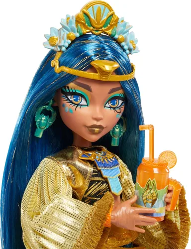 Miniatura 3 de Monster High Muñeca Monster Fest, Cleo De Nile con atuendo glamoroso y accesorios temáticos de festivales como aperitivos, póster de banda, bolsa