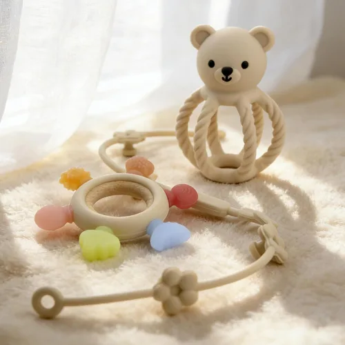 Miniatura 3 de Juego de 3 piezas de juguetes de silicona para bebés, juguetes de silicona de grado alimenticio, mordedor, anillo de madera, lindo juguete de oso