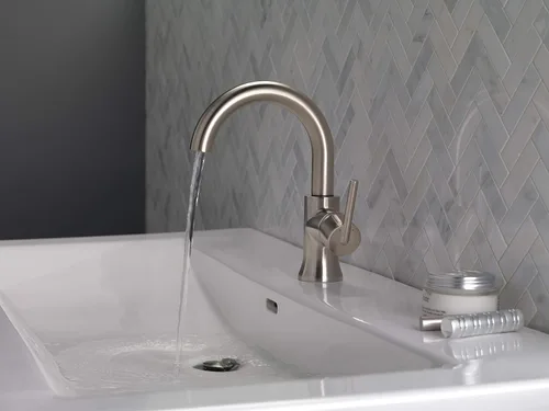 Miniatura 2 de Delta Trinsic Grifo de baño de níquel cepillado con pico giratorio de 1 agujero, llave de fregadero de baño de un solo agujero para mueble