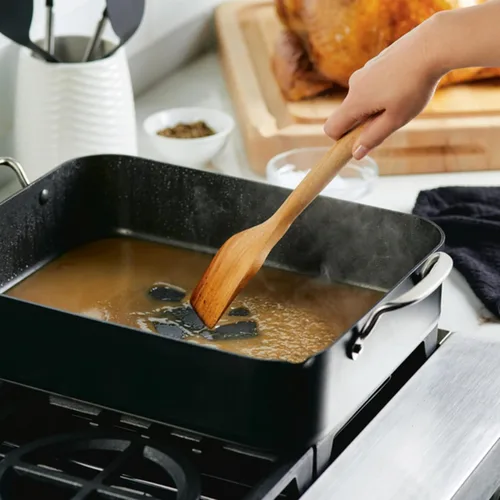Miniatura 7 de KitchenAid - Sartén para asar/asador de aluminio anodizado duro con estante removible, 13 pulgadas x 15.75 pulgadas - Negro mate