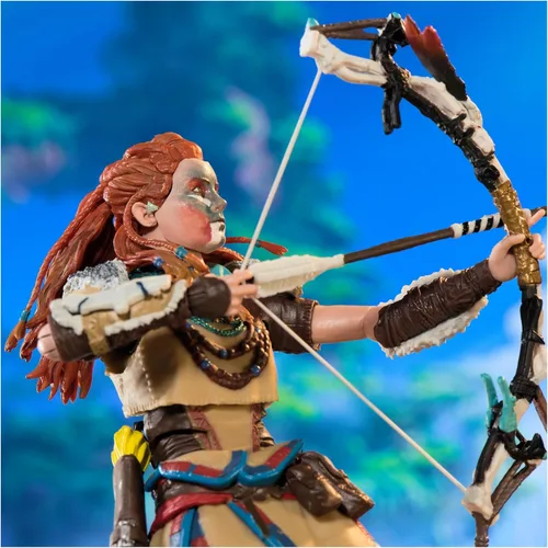 Miniatura 4 de PlayStation Horizon Forbidden West, Figura de acción Aloy Deluxe de 6 pulgadas con 15 accesorios, The Shapes Collection, para fanáticos