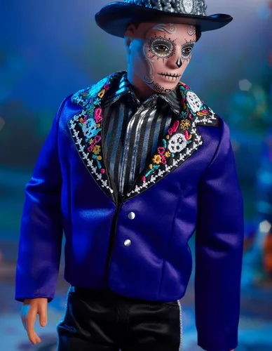 Miniatura 3 de Barbie Signature Ken Fashion Muñeca, 2023 Dia de Muertos coleccionable con chaqueta azul, sombrero negro y soporte para muñeca