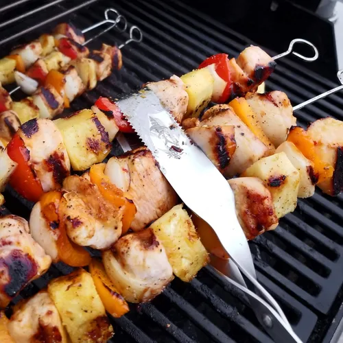 Miniatura 7 de Juego de pinzas (paquete de dos) pinzas para parrilla de 13 y 17 pulgadas y volteadores de carne para asar a la parrilla en parrillas de gas